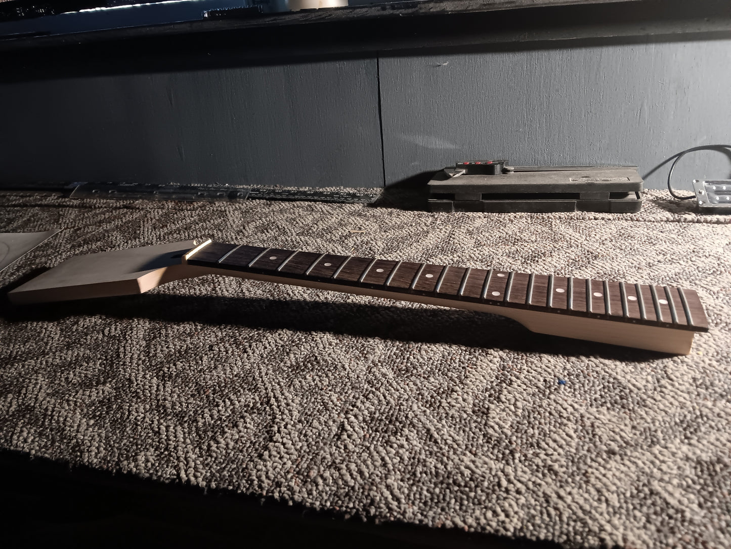 Yinfente Customize 22.5 Inch scale electric Paddle headstock Guitar Neck 22 Fret Short Scale Guitar Neck