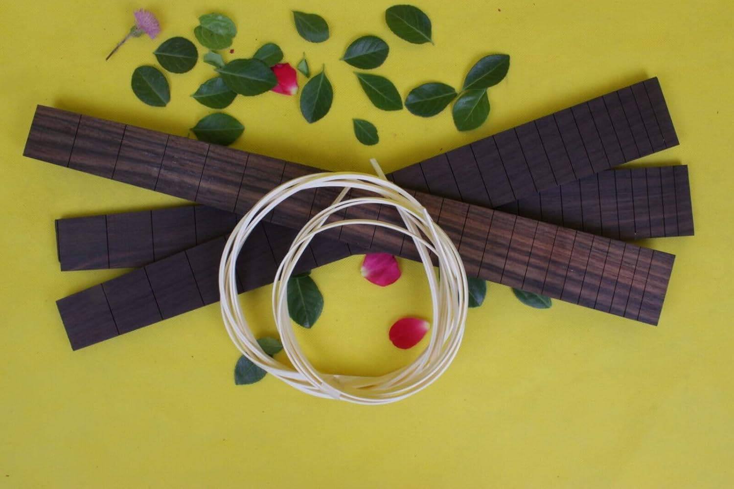 22 Fret Electric Guitar Fingerboard Rosewood Fretboard for Guitar Replacement Parts 25.5 Inch without Inlay DIY (Gtzb-021)