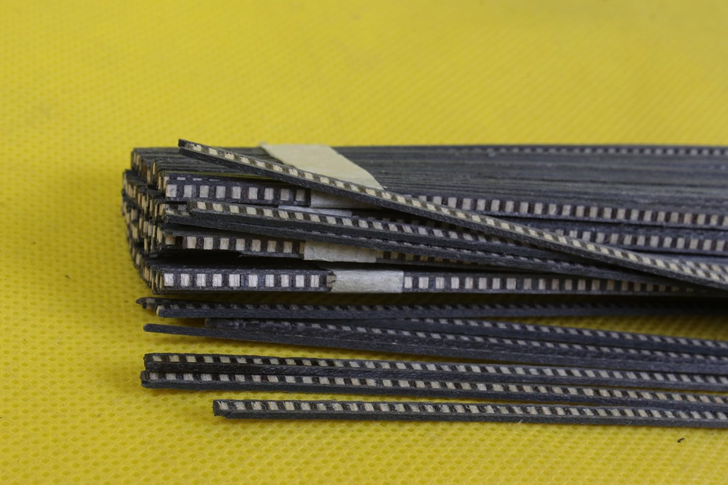 20X Guitar Strip Inlay Guitar Binding Figured Purfling Guitar Parts Body Binding Wood Inlay 640X2.5X1Mm #66