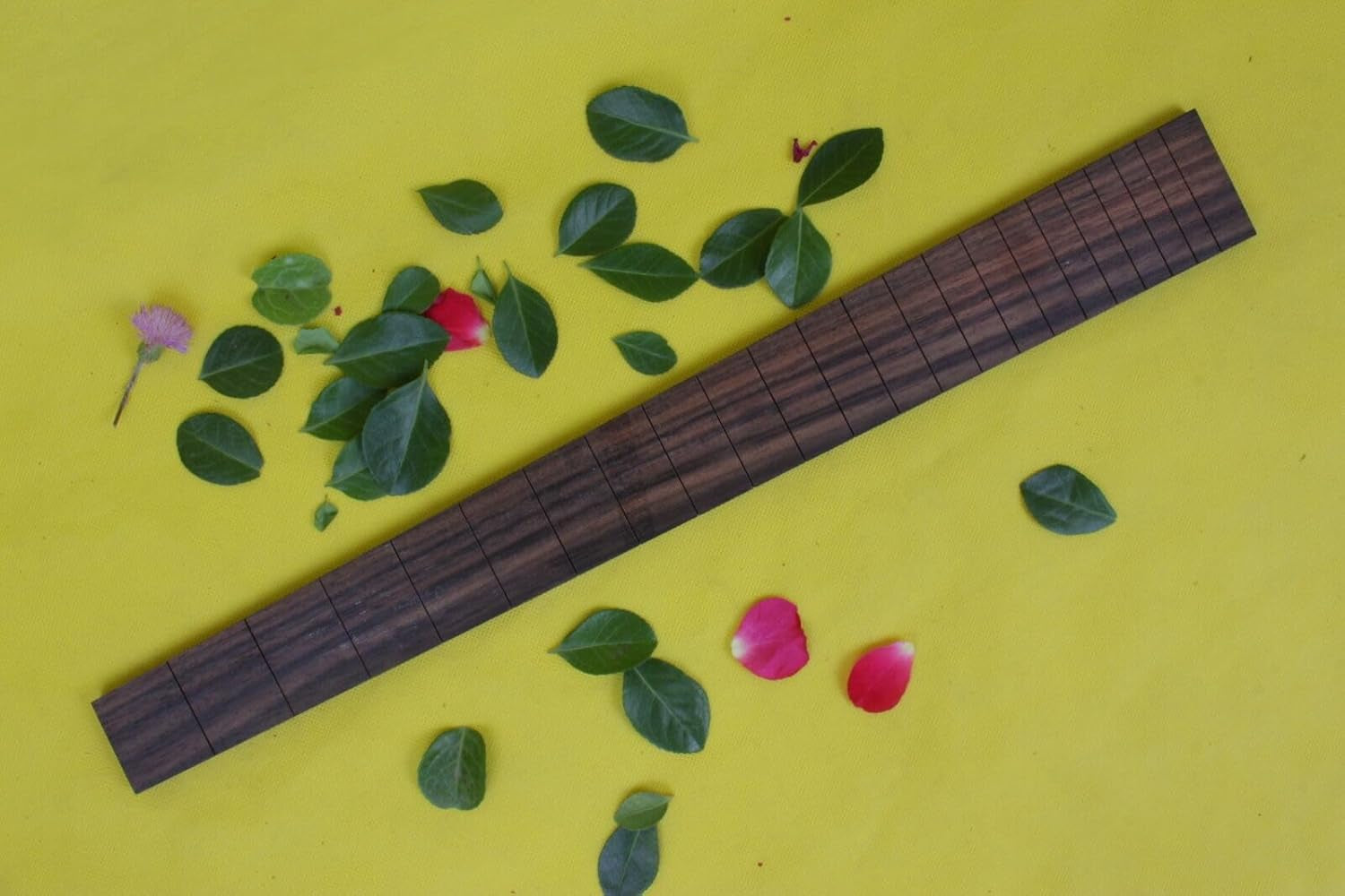 22 Fret Electric Guitar Fingerboard Rosewood Fretboard for Guitar Replacement Parts 25.5 Inch without Inlay DIY (Gtzb-021)