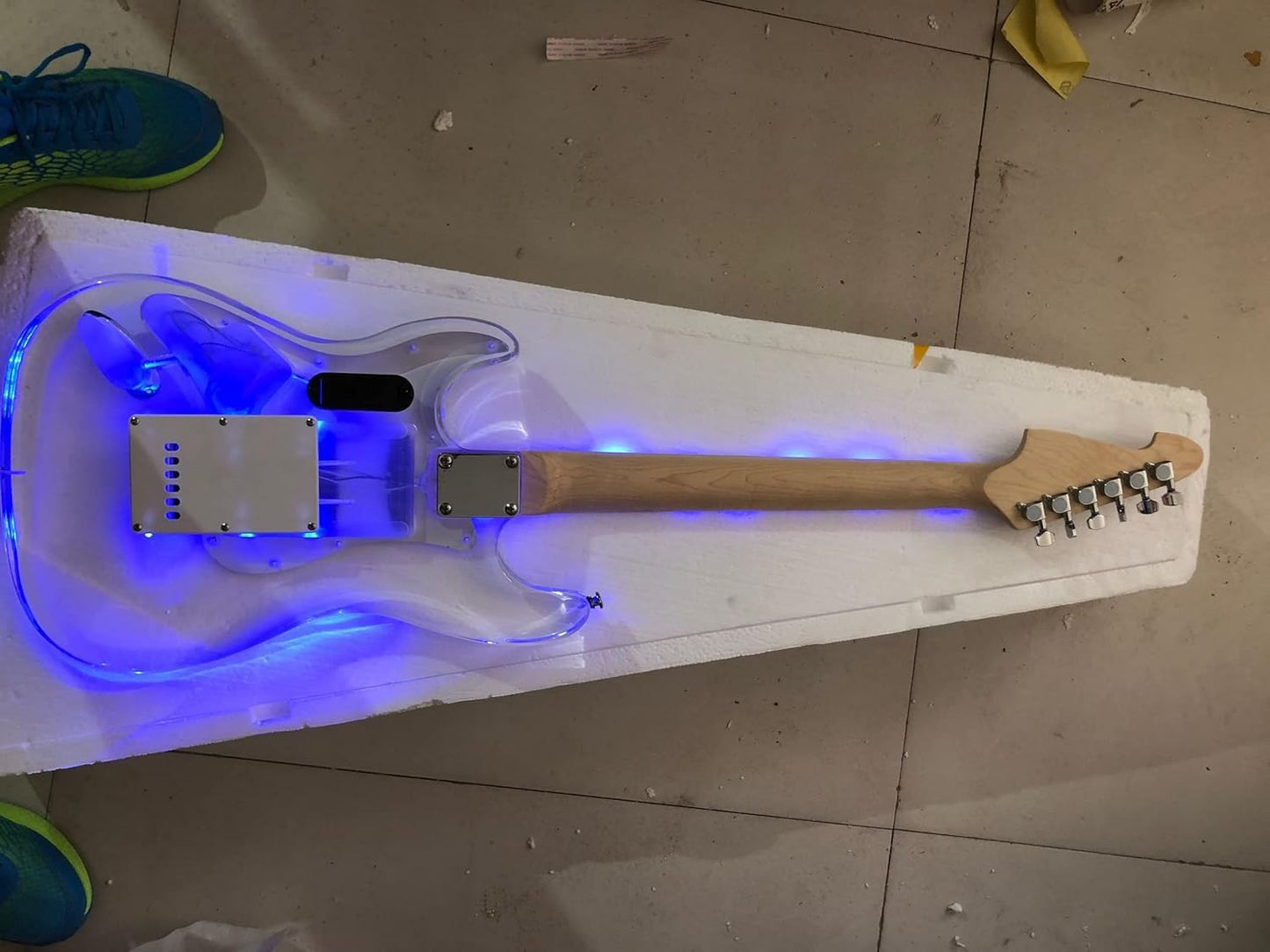 39Inch Electric Guitar Kit Transparent Acrylic Guitar,Full Size Solid Body for Beginners with Maple Neck Rosewood Fretboard& LED Light Blue,Strap,Tremolo Bra, Cable,Picks SSS