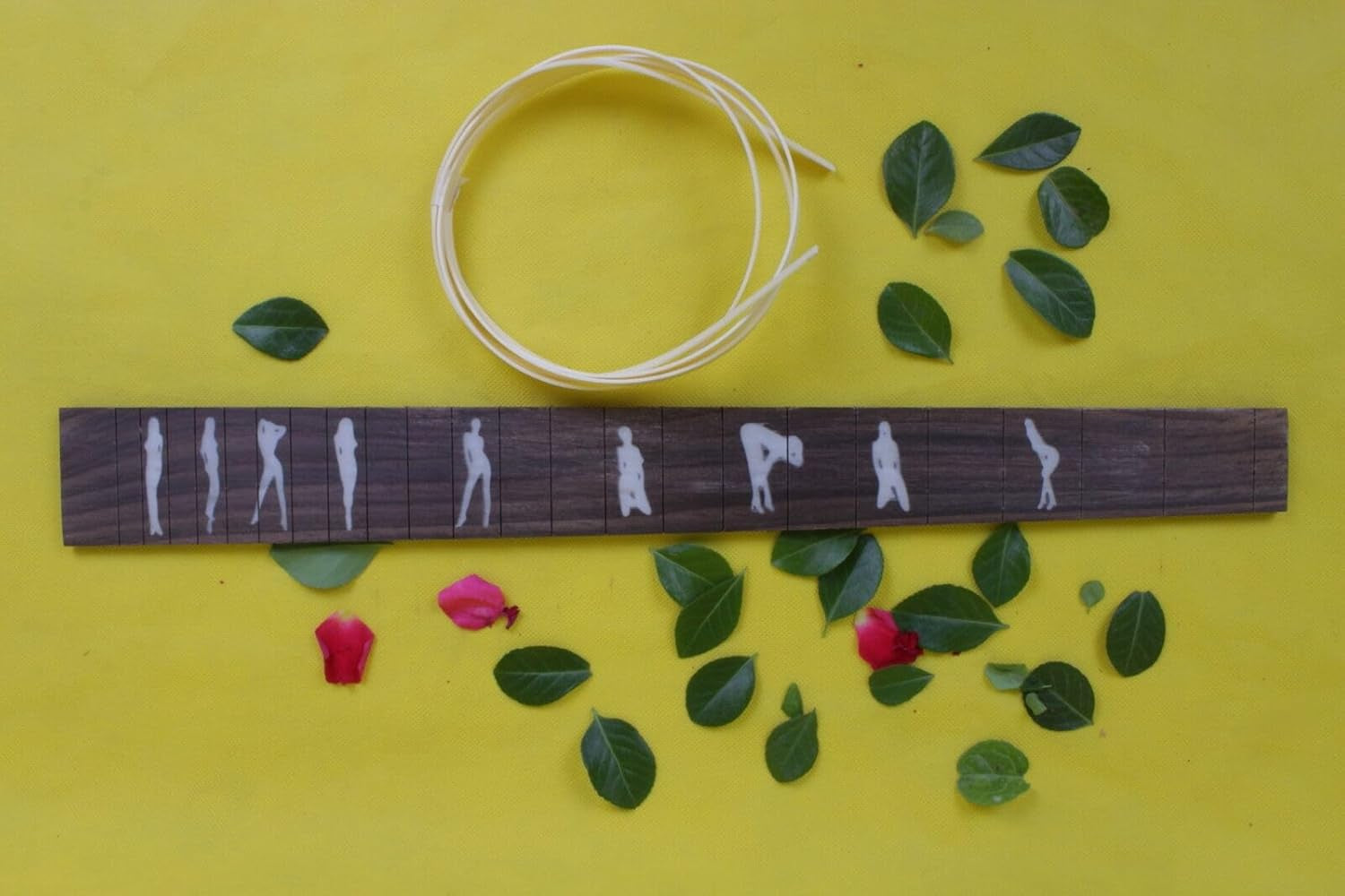 22 Fret Electric Guitar Fingerboard Rosewood Fretboard for Guitar Replacement Parts 25.5 Inch Beautiful Woman Inlay DIY Unfinished (Gtzb-010)