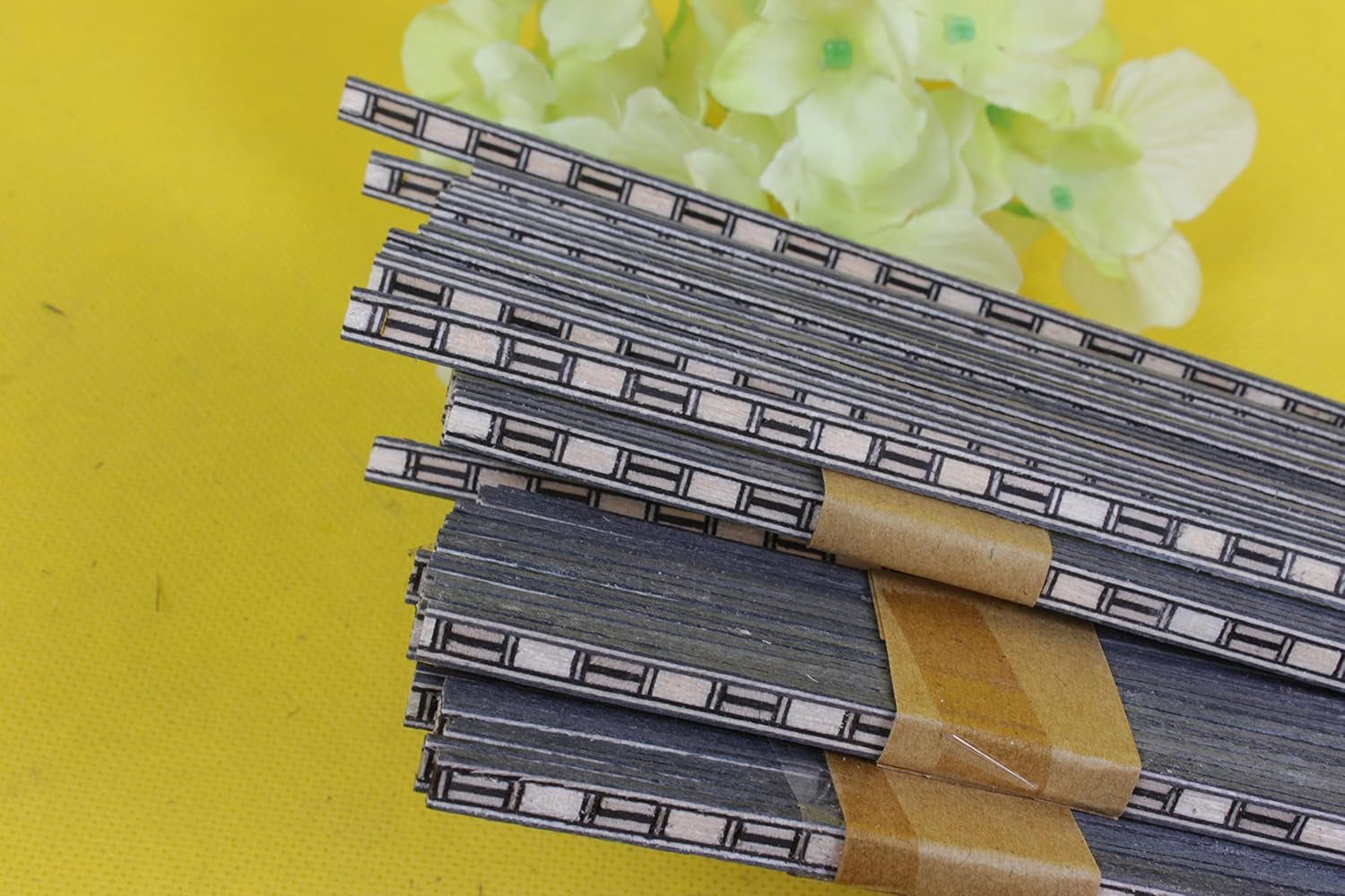 20X Guitar Strip Inlay Guitar Luthier Figured Purfling Guitar Parts Body Binding Wood Inlay 640X6X1.0Mm #63