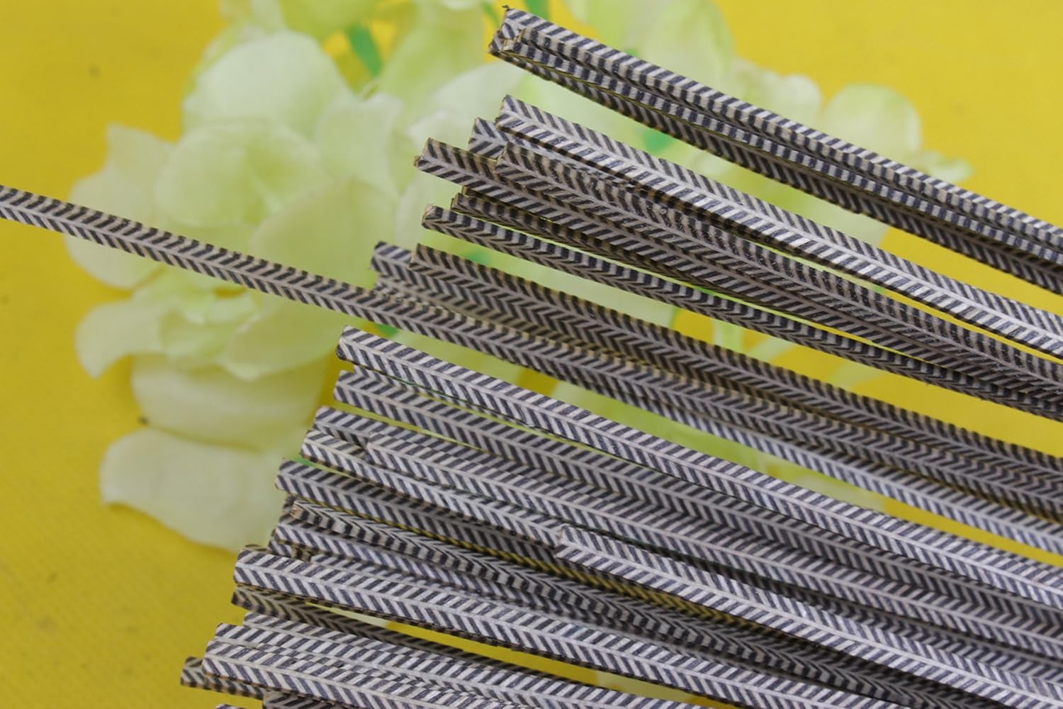 20X Guitar Strip Inlay Guitar Luthier Purfling Guitar Parts Wood Binding Inlay 640X3X1.0Mm #62